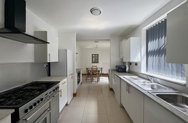 Albert Grove, Radford, Nottingham - Image 2